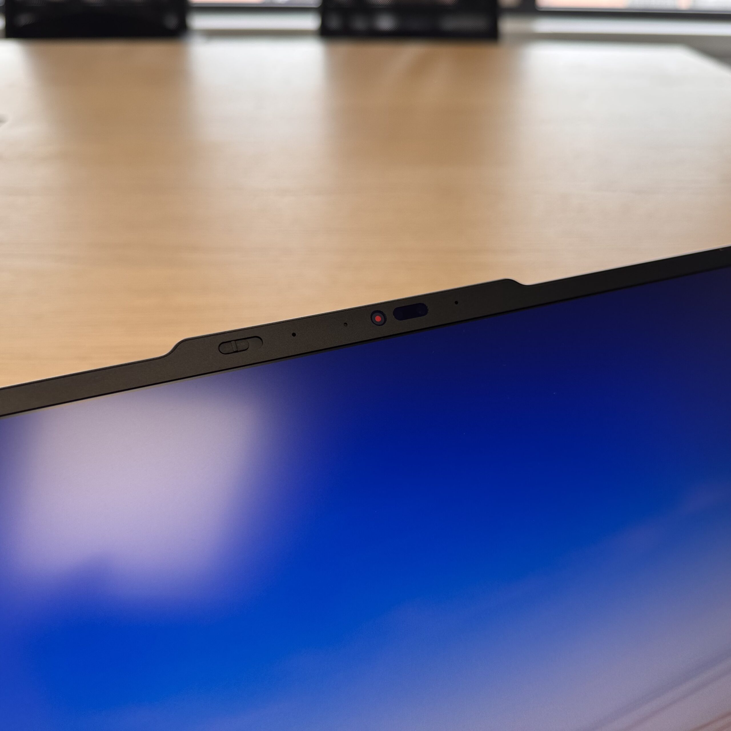 Lenovo T1g Gen 8 ThinkPad, modell 21TD0005UK üzleti laptop első lapi kamera