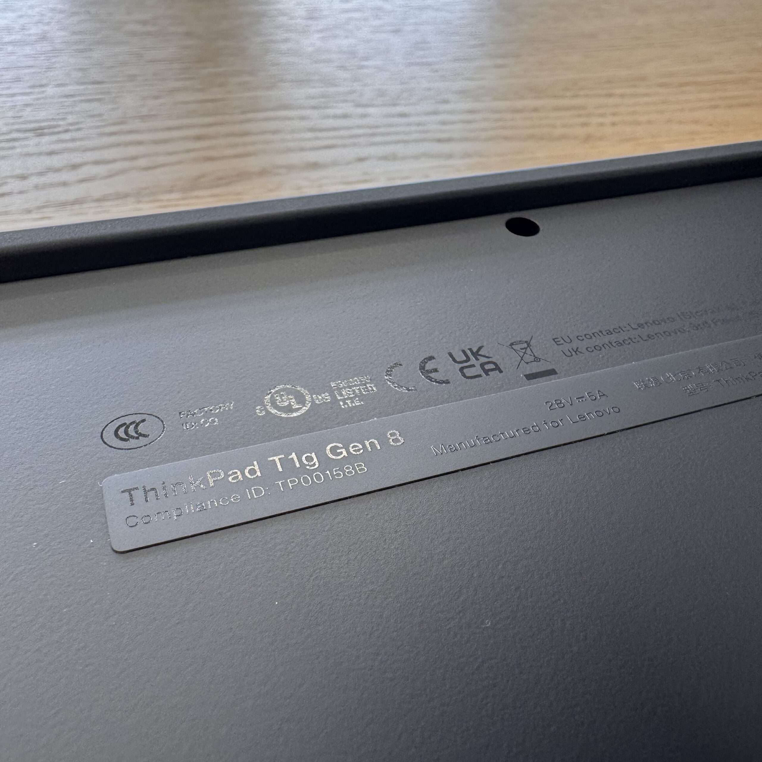 Lenovo T1g Gen 8 ThinkPad, modell 21TD0005UK üzleti laptop adatok